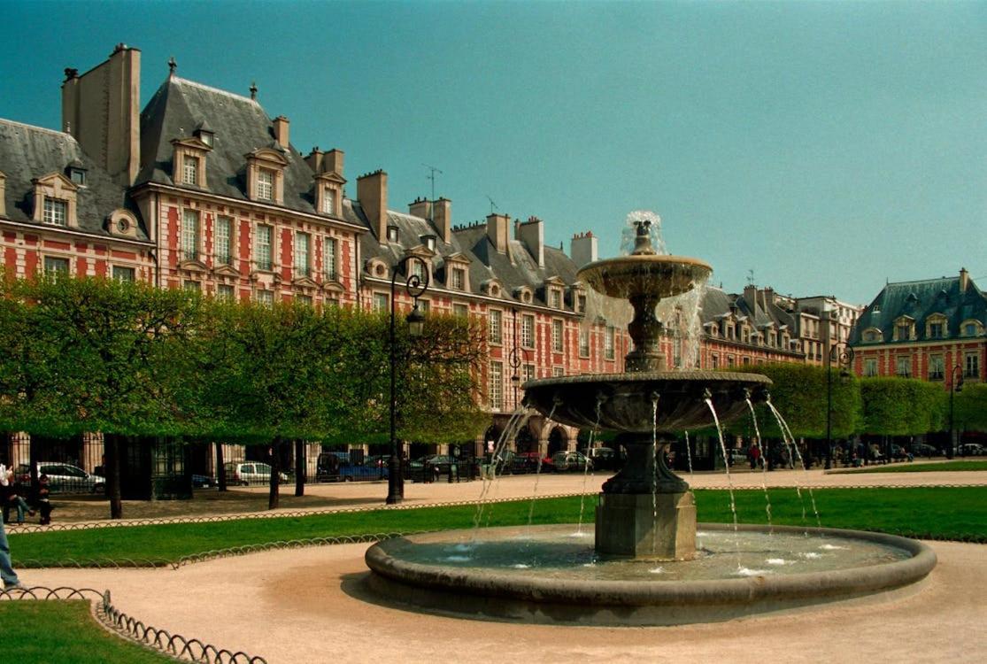 Charming 1Br Apartment With Terrace Le Marais Paris Center Eksteriør bilde
